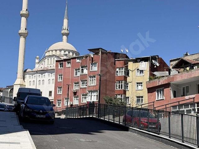 Fetihtepe'de Emsalsiz Fırsat: 65 m Kiralık Sıfır Dükkan