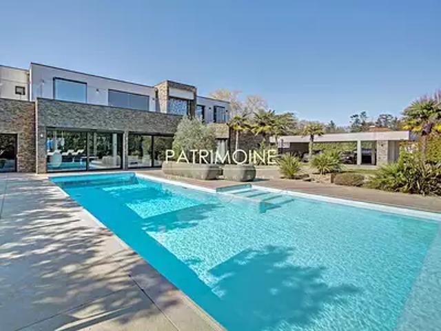 Feucherolles 78810 Location maison 9 pièces t9 piscine terrasse