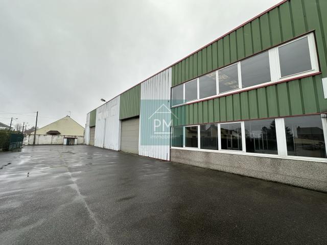 FEUQUIERES EN VIMEU BATIMENT 1580m2