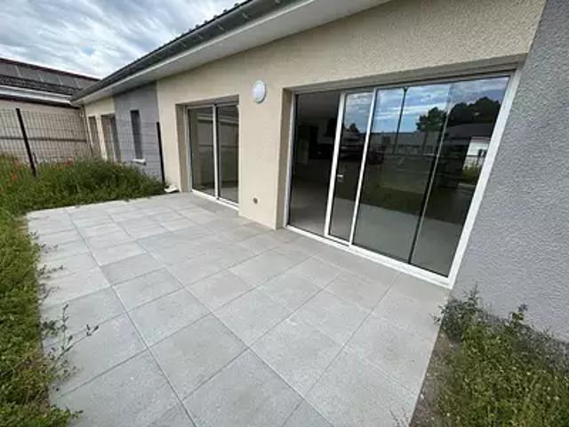Feurs 42110 Location maison 3 pièces t3 terrasse parking