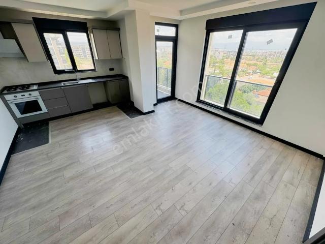 Fevzi Çakmak Mahallesi 1+1 Havuzlu Site İçi Kiralık Daire