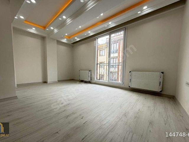 FEVZİÇAKMAK MAHALLESİNDE 80 M 2+1 CADDE ÜZERİNDE SIFIR SATILIK DAİRE