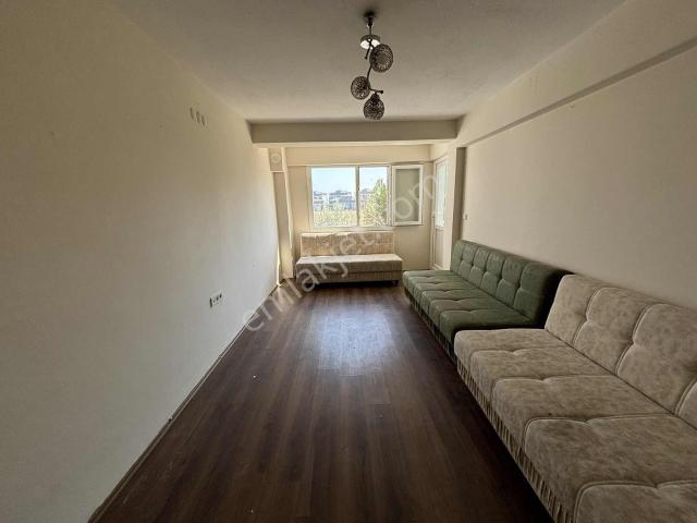 Fevzi Çakmak'ta Kiralık 3+1 Arakat Daire Asansörlü Bina