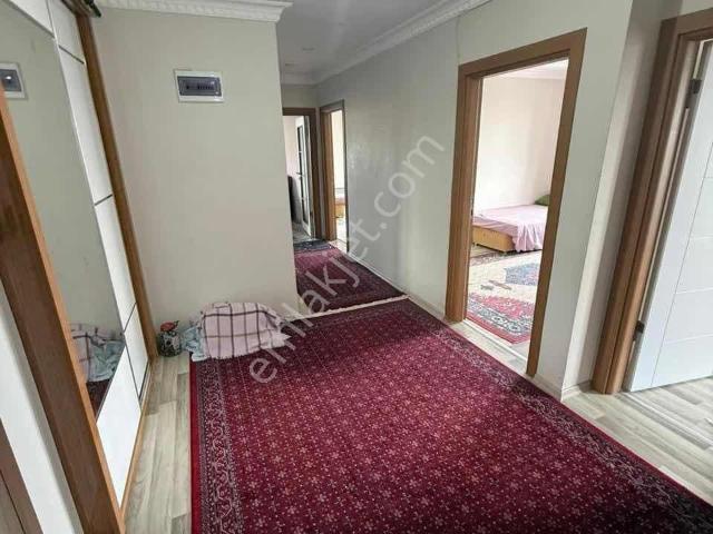 Fevzipaşa Mah Satılık İskanlı Arakat 3+1