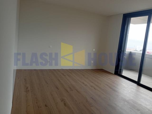 FHNN2002 T2 NOVO, a poucos metros do Centro de Vila Nova de Gaia com garagem individual e fechada!