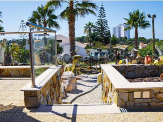 FHCC4002 Imóvel + Negócio Único no Algarve, campo de mini golf