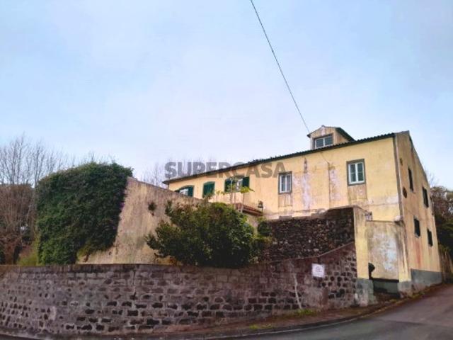 FHPM3057 Palacete na Fajã de Baixo T8 + T1 anexo independente, Ponta Delgada
