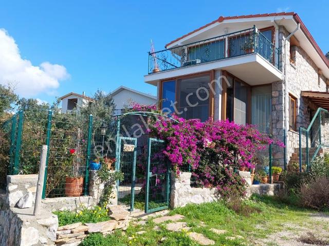 Fi Harita Gayrimenkul'den Söğüt'te Deniz Manzaralı 2+1 Taş Villa
