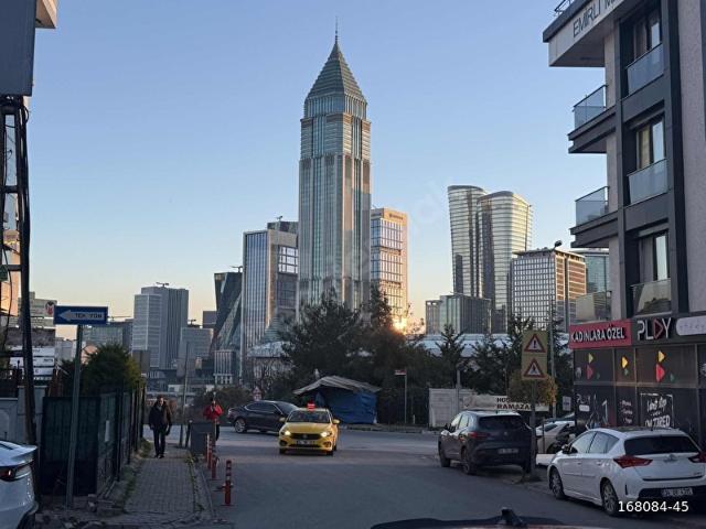 FİNANS MERKEZİ VE METRONUN YANIBAŞINDA 2+1 90M ARAKAT LÜKS DAİRE
