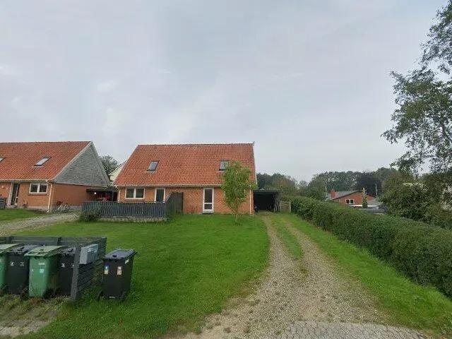 Fint lille nyistandsat 4V hus på 84 kvm med fantastisk beliggenhed ned til Limfjorden