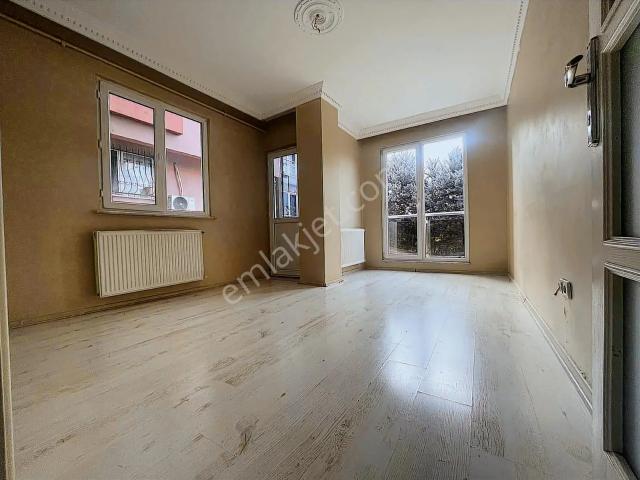 Finans Merkezine Komşu Güney Cephe Boşşş 2+1 Arakat Satılık