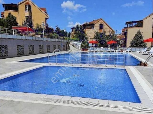 Finansman'dan. geniş Bahçe. havuz. garaj. güvenlik. lüx Villa