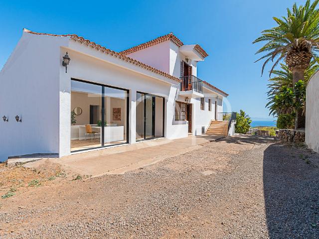 Finca única a la venta en zona privilegiada de Güímar, con vistas espectaculares y posibilidades infinitas