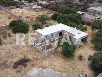 Finca campestre fraccionamiento los Pinos carretera libre a Torreón 4