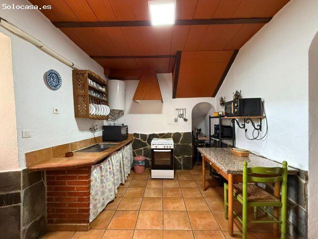 Finca con 3 viviendas independientes, uso tambien de propiedad vacacional y de celebraciones