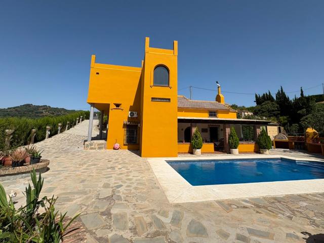 FINCA CON CASA EN VENTA OJEN