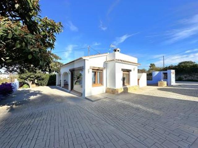 Finca de 2 habitaciones en venta en Benissa, Alicante