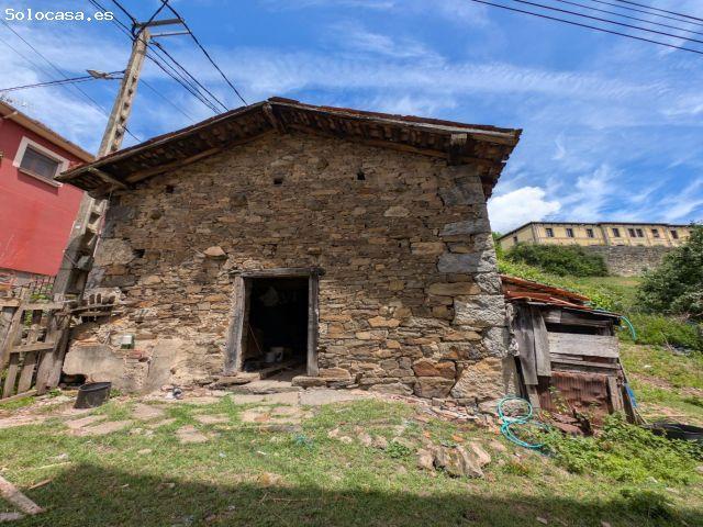 FINCA EDIFICABLE DE 2.173 m2 CON CUADRA Y PAJAR DE PIEDRA EN COLLANZO
