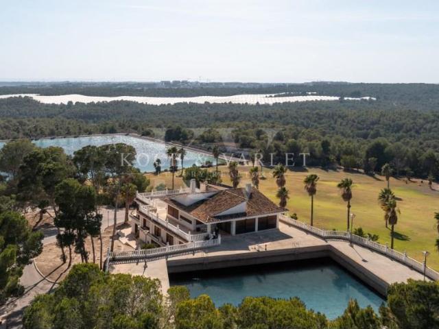 Finca El Espartal Propiedad Única de 460 Hectáreas con Gol. m² Torrevieja