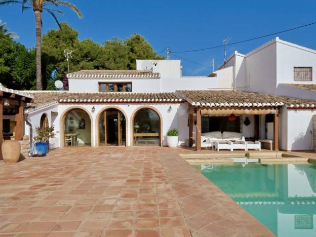 Finca en venta en Valle Montgo Encantadora finca de estilo m. 405m² Jávea Xabia