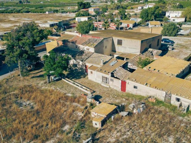 Finca en venta en Crevillent Alicante