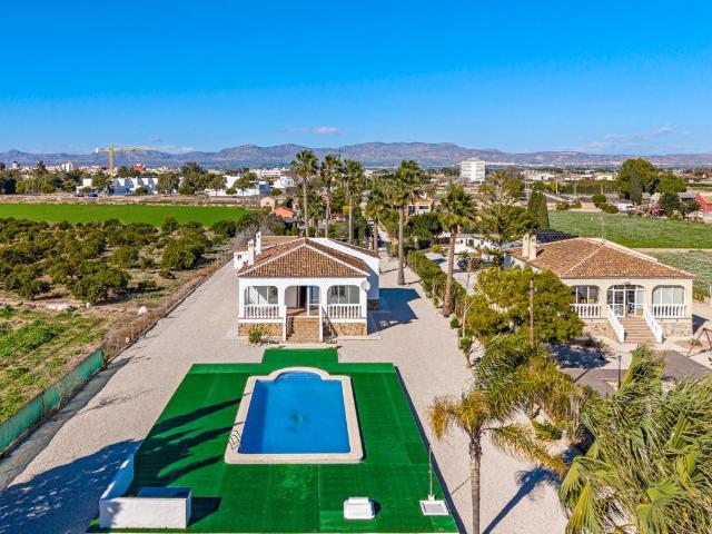 Finca en venta en Dolores Alicante