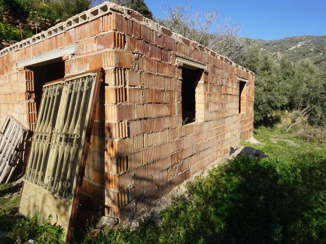 Finca en venta en Lanjarón – Naturaleza, agua y luz propia