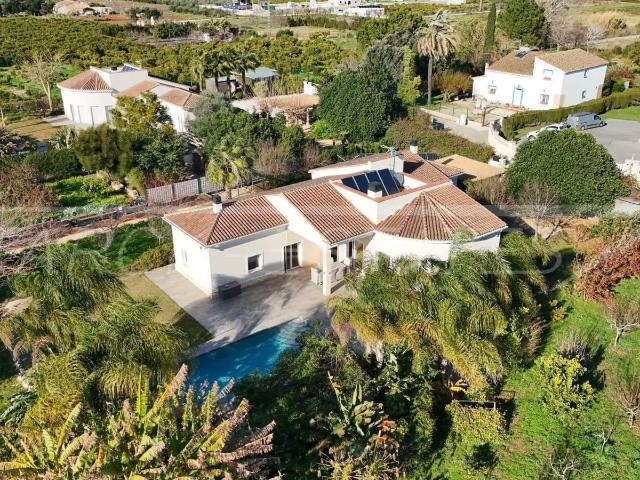 Finca en venta en Pedreguer Alicante