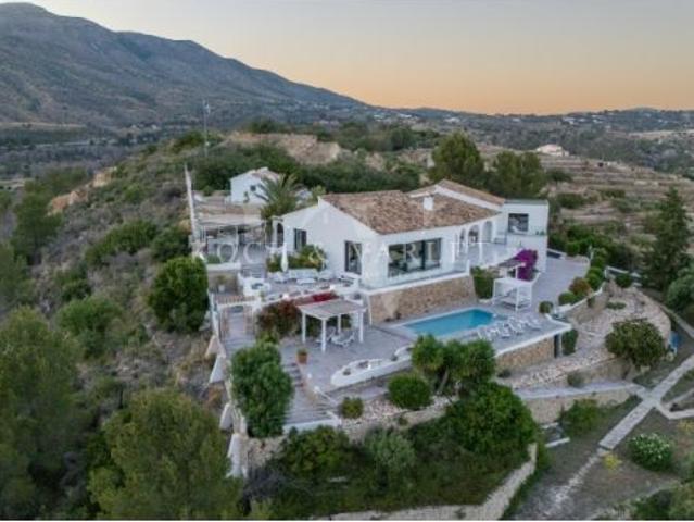 Finca Helena Privacidad, carácter y vistas espectaculares en Benissa