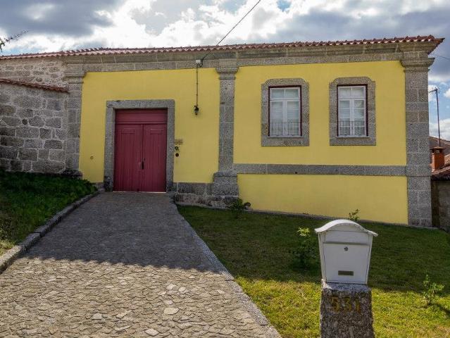 Finca Histórica com Turismo Rural Licenciado – Norte de Port. 750m² Sobradelo Da Goma