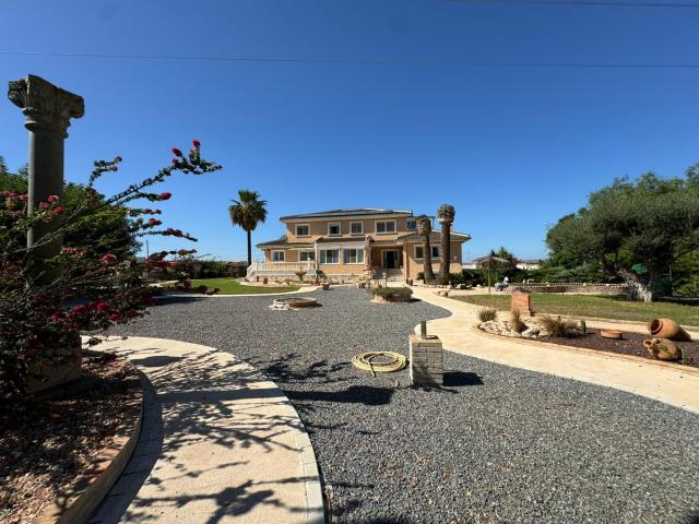 FINCA LOS CHELINES EN SAN MIGUEL