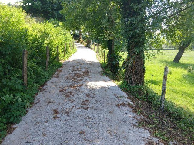Finca llana de 13.000 m2 con agua propia y excelente acceso