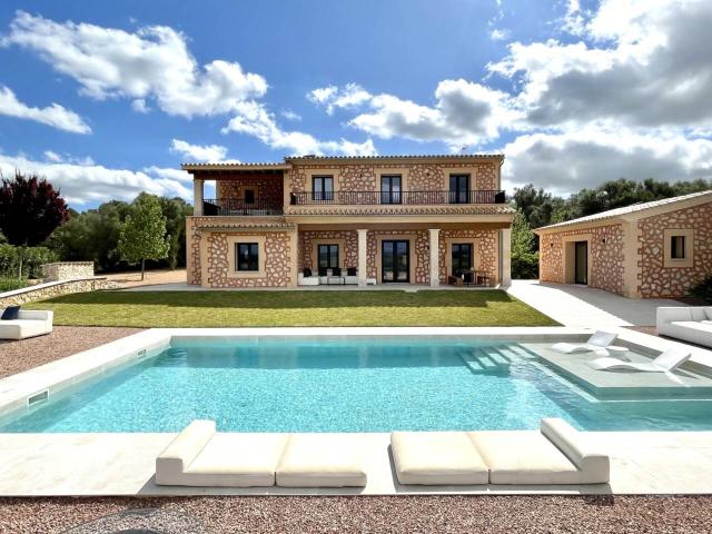 Finca Passivhaus en Sineu — Elegancia Sostenible en el Corazón de Mallorca