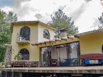 Rancho en Zirahuén, Salvador Escalante, Michoacán de Ocampo