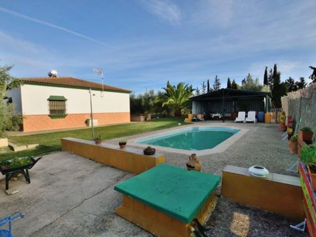 Finca rústica a 5 minutos del pueblo blanco de Arriate y a 1. 0m² Arriate