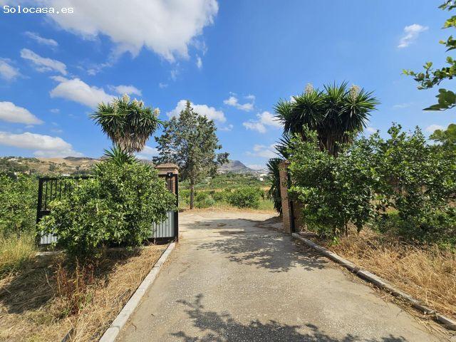 Finca rustica con vistas espectaculares en Álora