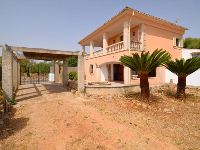 Finca rústica con vivienda en Biniali
