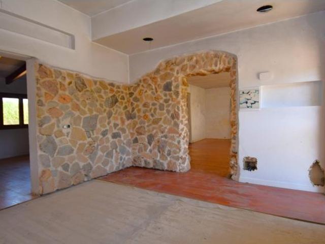 Finca rústica con vivienda en Muro