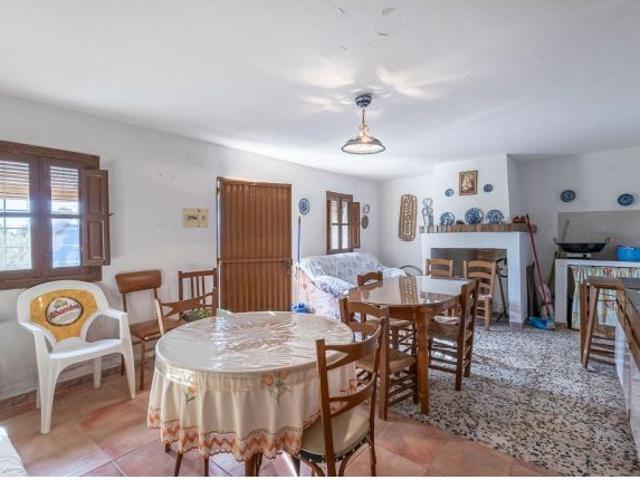 Finca rústica con casa de aperos y espectaculares vistas en Monachil
