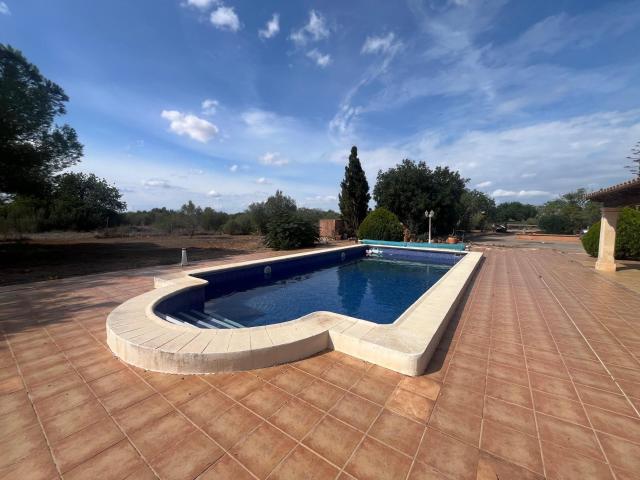 FINCA RUSTICA CON CEDULA DE HABITABILIDAD EN LLUCMAJOR PUEBLO