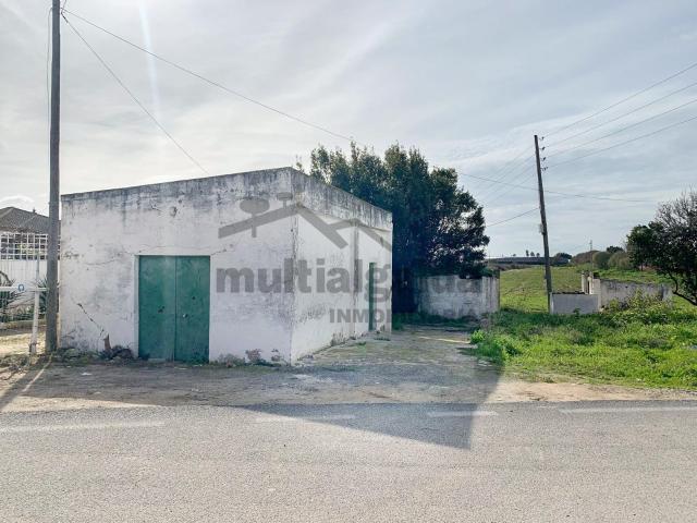 FINCA RÚSTICA CON CONSTRUCCIÓN EN LA REYERTA