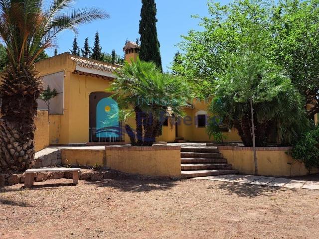 FINCA RÚSTICA CON DOS VIVIENDAS EN PLENO PARQUE NATURAL DE SIERRA ESPUÑA – REF 865