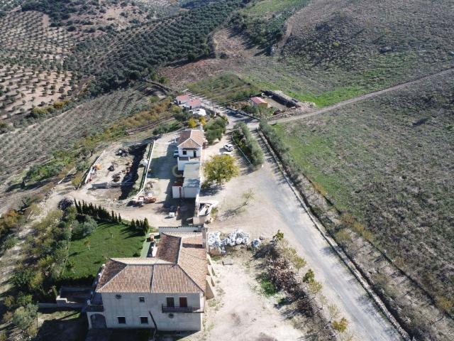 FINCA RÚSTICA CON HOTEL RURAL EN VENTA EN LA SIERRA SUR DE SEVILLA – ¡INVERSIÓN IDEAL EN NATURALEZA Y TURISMO!