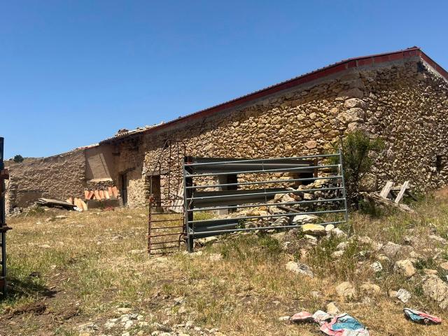 Finca rústica con masía en Peñarroya de Tastavins