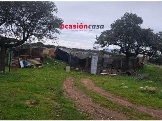 FINCA RÚSTICA CON NAVE A LA VENTA