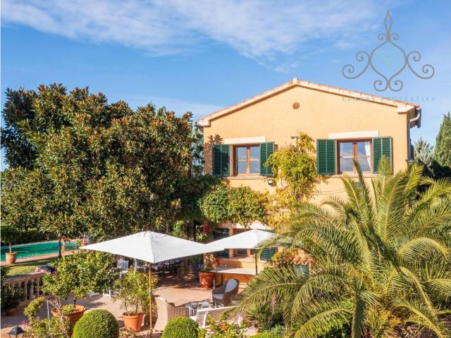 Finca rústica con piscina en venta cerca de Montuiri