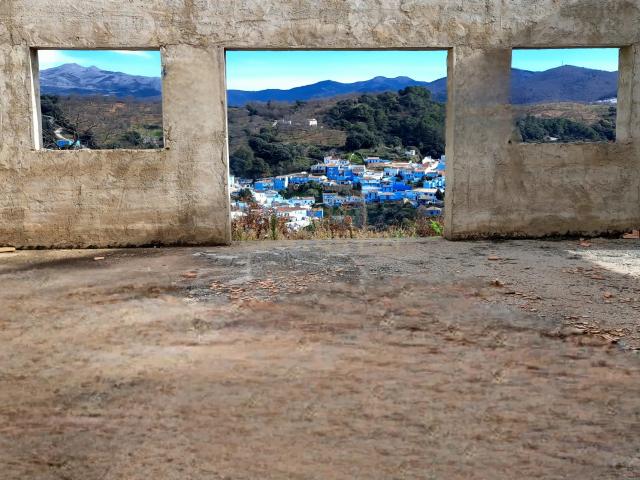 FINCA RÚSTICA DE 5,2 HECTÁREAS CON NAVE ESCRITURADA, CASTAÑAR EN PRODUCCIÓN Y GRAN POTENCIAL DE INVERSIÓN CERCA DE RONDA