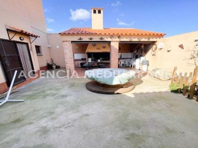 FINCA RÚSTICA EN ALMANSA, DE 100 HECTÁREAS CON CASA UNIFAMILIAR EN PERFECTO ESTADO