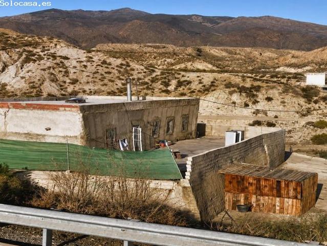? Finca rústica en Conquín – Rioja Almería ?