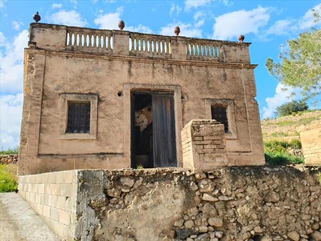 FINCA RUSTICA EN ROQUETES